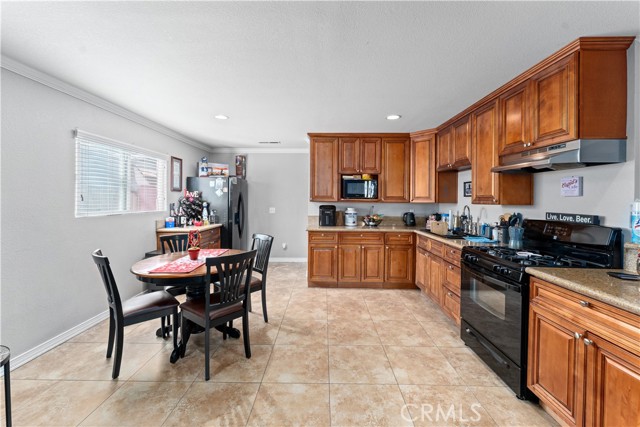 Detail Gallery Image 18 of 25 For 8720 Villa Dr, Whittier,  CA 90602 - 4 Beds | 4 Baths