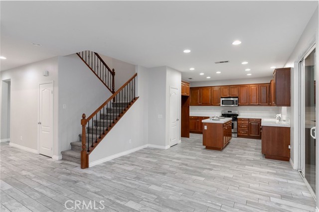 11220 Casper, Beaumont CA: https://media.crmls.org/medias/0a6aba89-0f6f-445c-afad-22100babb768.jpg