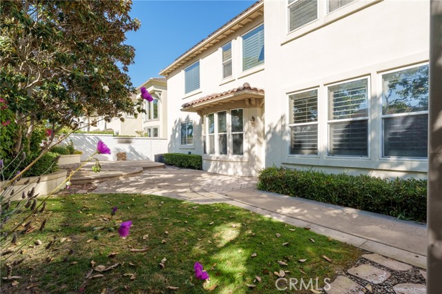 6471 Frampton Circle, Huntington Beach CA: https://media.crmls.org/medias/0a6af53d-ed23-42e1-93c5-176a1b1547f3.jpg