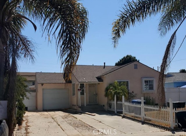 16122 S Denver Avenue, Gardena CA: https://media.crmls.org/medias/0a6afa63-71f1-4978-b2c4-bcc37f127406.jpg
