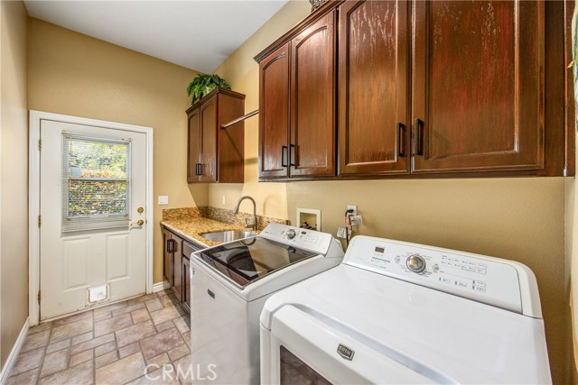 Detail Gallery Image 25 of 65 For 652 Fairway Dr, Redlands,  CA 92373 - 5 Beds | 4/1 Baths