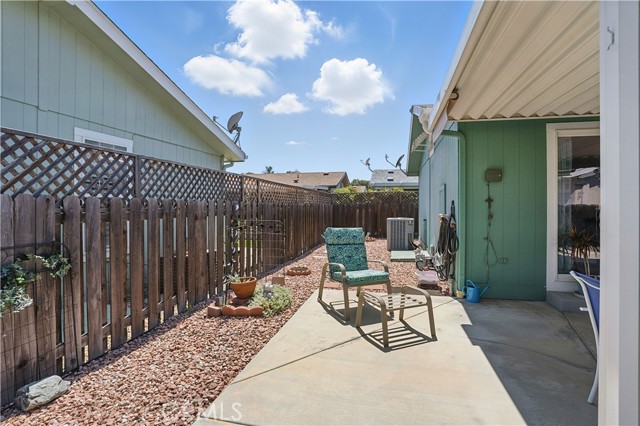 27250 Murrieta Road, Menifee CA: https://media.crmls.org/medias/0a6b24cd-89a1-49e8-884c-50603675018c.jpg