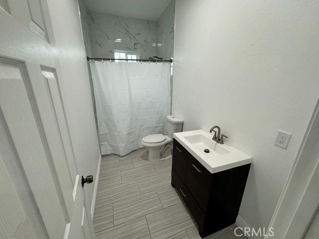Detail Gallery Image 11 of 20 For 820 K St, Bakersfield,  CA 93304 - 3 Beds | 1 Baths