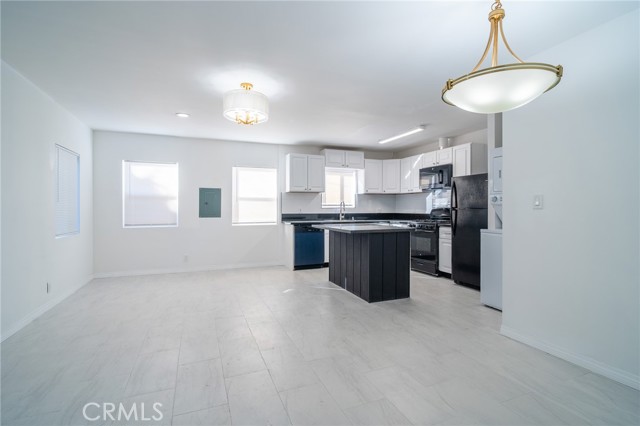 Detail Gallery Image 9 of 23 For 2370 Pine, Long Beach,  CA 90806 - 2 Beds | 1 Baths