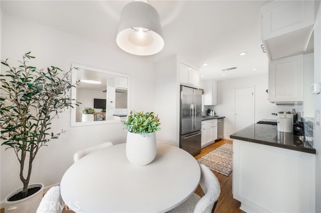 Detail Gallery Image 4 of 26 For 1741 Tustin Ave 5c,  Costa Mesa,  CA 92627 - 3 Beds | 2 Baths