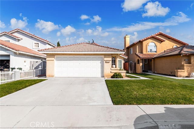Detail Gallery Image 3 of 31 For 11355 Larchwood, Fontana,  CA 92337 - 3 Beds | 2 Baths