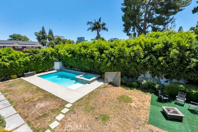 Image 49 of 69 For 15460 La Maida Street