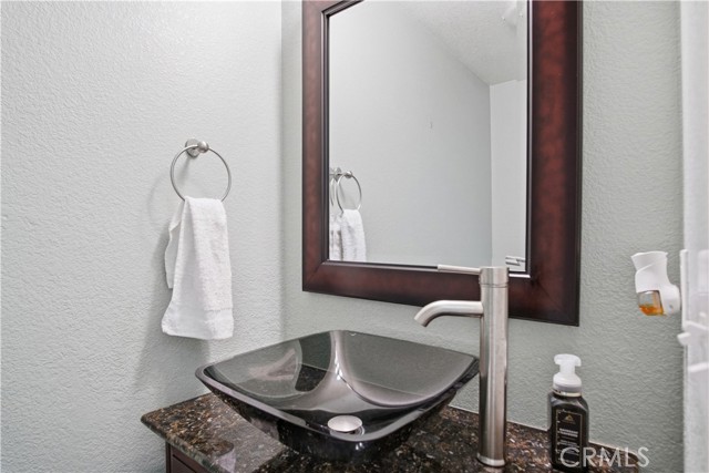 Detail Gallery Image 10 of 40 For 2213 Lionudakis Ct, Modesto,  CA 95355 - 3 Beds | 2/1 Baths