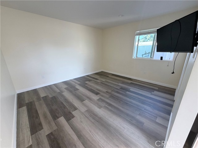 8118 Gentry Avenue, North Hollywood CA: https://media.crmls.org/medias/0a6e5685-dd13-41d1-aa09-ba07635e06a7.jpg