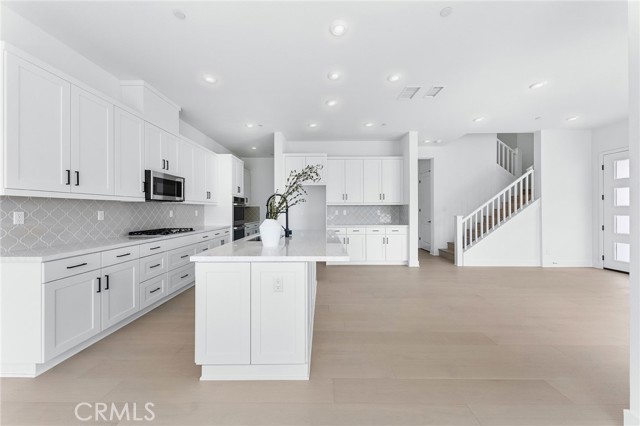 Detail Gallery Image 6 of 57 For 123 Bosal, Irvine,  CA 92618 - 3 Beds | 3/1 Baths