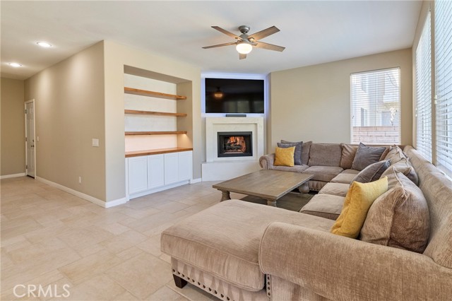 Detail Gallery Image 10 of 42 For 4440 Coffeetree, Moorpark,  CA 93021 - 4 Beds | 3 Baths