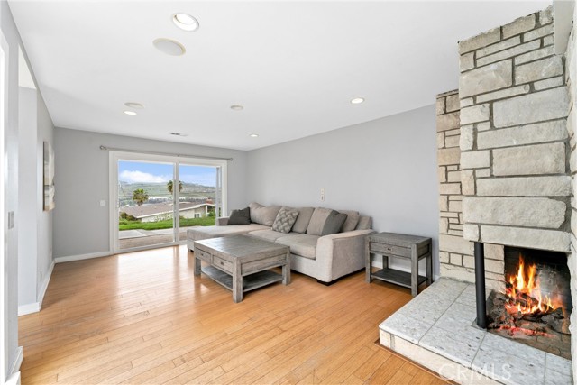 Detail Gallery Image 3 of 11 For 33292 Bremerton St, Dana Point,  CA 92629 - 3 Beds | 2 Baths