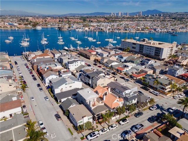 Detail Gallery Image 31 of 31 For 210 East Bay Ave, Newport Beach,  CA 92661 - 4 Beds | 3 Baths