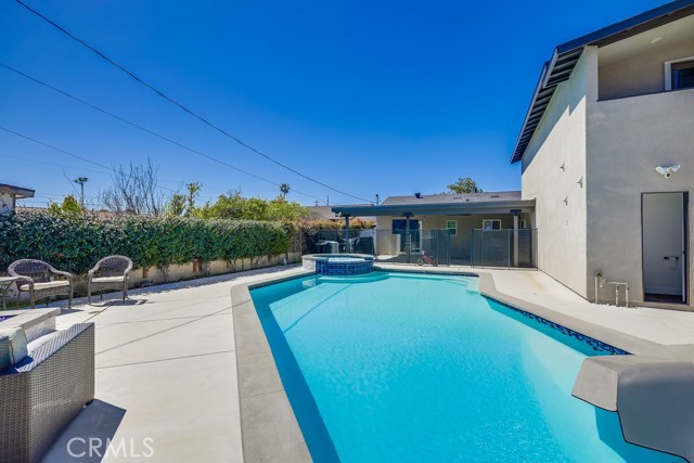 824 S Dune Street, Anaheim CA: https://media.crmls.org/medias/0a71a653-ec68-496b-b93b-3338072c6e4a.jpg