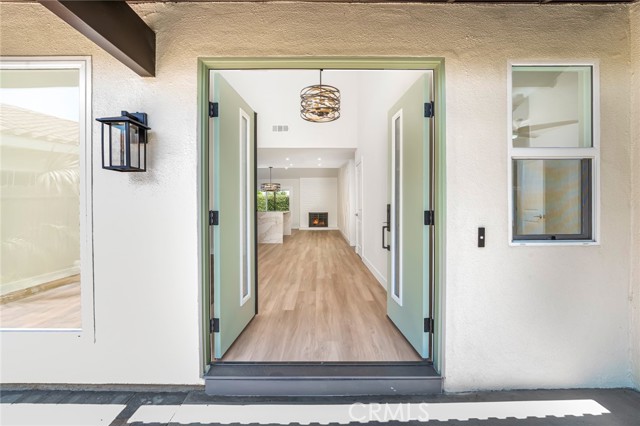 15071 Talley Street, Irvine CA: https://media.crmls.org/medias/0a72498b-dc61-4d4f-9236-291766f334c6.jpg