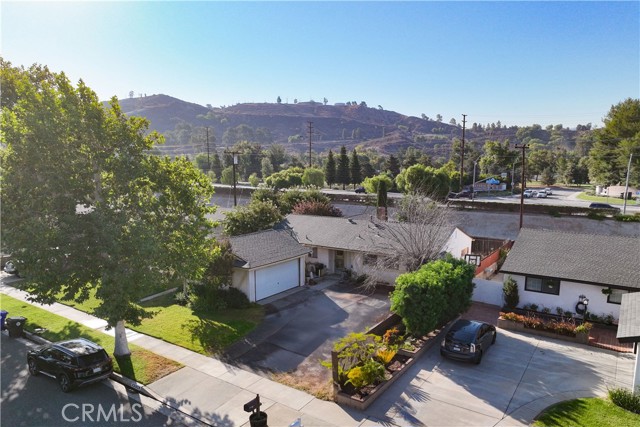22038 Alamogordo Road, Saugus CA: https://media.crmls.org/medias/0a729f10-524d-49e7-979b-f2626a7654c4.jpg