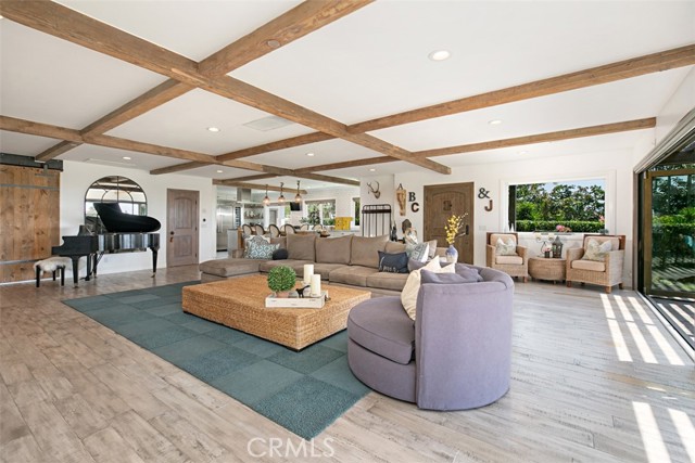 Detail Gallery Image 9 of 39 For 228 Ledroit St, Laguna Beach,  CA 92651 - 4 Beds | 3/1 Baths