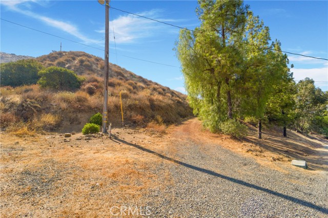 11085 Canyon Circle, Corona CA: https://media.crmls.org/medias/0a734aef-8fc3-475c-b9cf-c55b9851a994.jpg