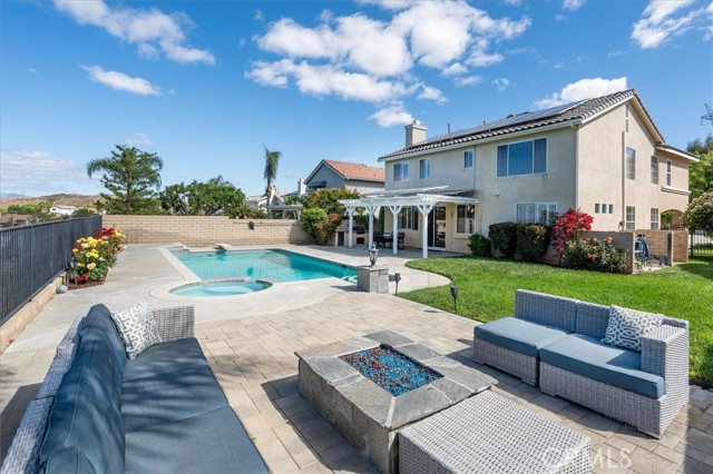 20104 Gina Court, Saugus CA: https://media.crmls.org/medias/0a74d721-e9b7-48d6-a466-5c3cb00d02ed.jpg