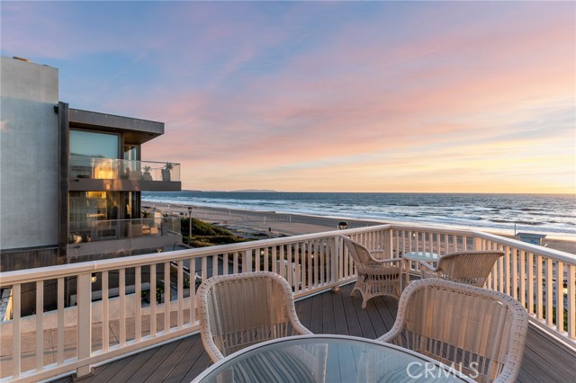 3000 The Strand, Manhattan Beach, California 90266, 3 Bedrooms Bedrooms, ,3 BathroomsBathrooms,Residential,Sold,The Strand,SB23028136