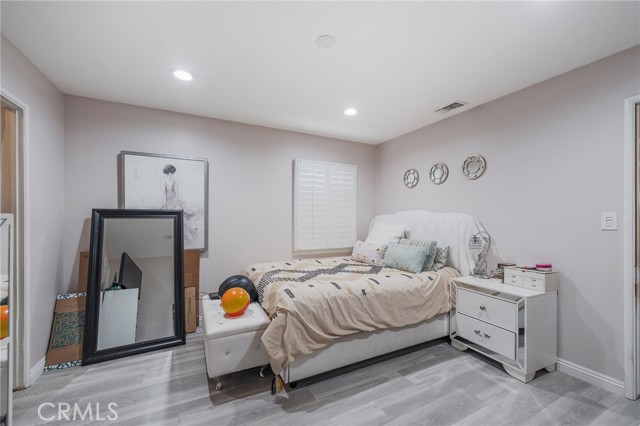 622 S Indiana Street, Anaheim CA: https://media.crmls.org/medias/0a752b1e-8bf5-4812-af52-0159f26a0d71.jpg