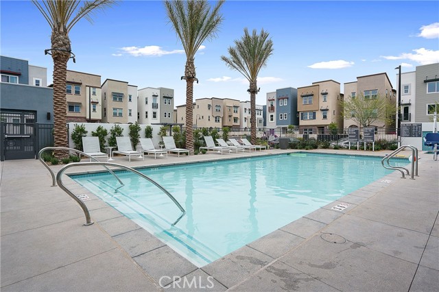 Complex pool