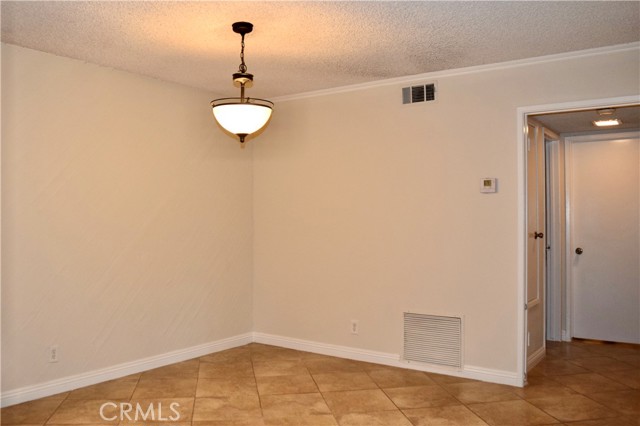 Detail Gallery Image 7 of 37 For 24525 W Trevino Dr #U2,  Valencia,  CA 91355 - 2 Beds | 2 Baths