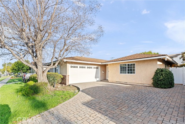 8065 E Ring Street, Long Beach CA: https://media.crmls.org/medias/0a761823-be10-4bdb-81eb-bfb37dbea55b.jpg