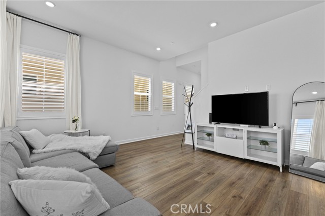 Detail Gallery Image 4 of 52 For 4408 S. Grant Paseo, Ontario,  CA 91762 - 3 Beds | 2/1 Baths