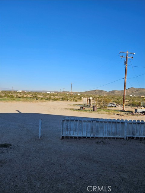 2352 S Jacks Ranch Drive, Ridgecrest CA: https://media.crmls.org/medias/0a77c580-4065-43f7-a47e-fb04fca50ddf.jpg