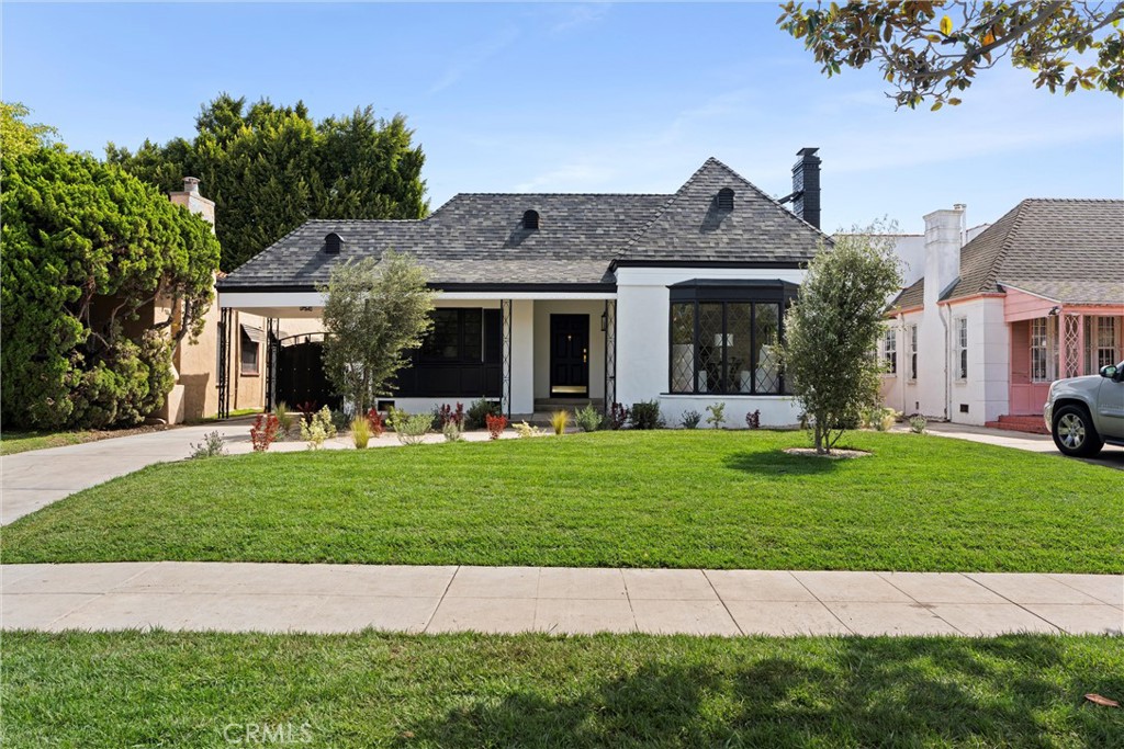 158 S Formosa Avenue
