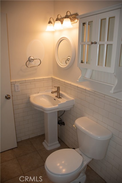 Detail Gallery Image 8 of 24 For 1913 N Waukena Way, Hanford,  CA 93230 - 3 Beds | 2 Baths