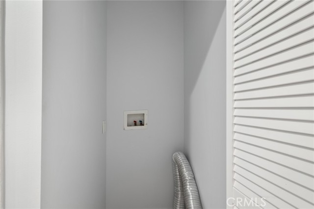 Detail Gallery Image 29 of 32 For 14754 Bassett St, Van Nuys,  CA 91405 - – Beds | – Baths