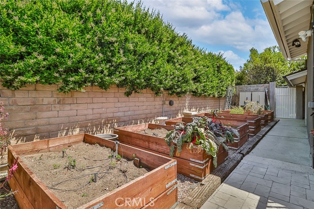 Detail Gallery Image 65 of 74 For 17141 Superior St, Northridge,  CA 91325 - 6 Beds | 4 Baths