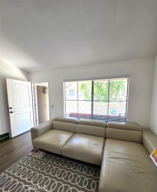 7705 Lansdale Circle, Stanton CA: https://media.crmls.org/medias/0a79fae1-026f-4856-b1b3-01dde74f42a5.jpg