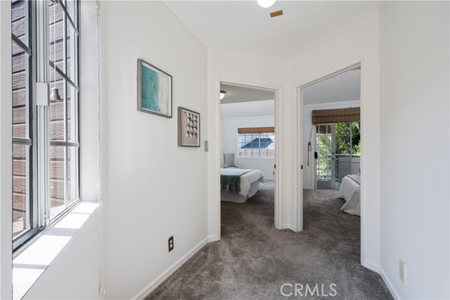 2006 Aviation Way, Redondo Beach CA: https://media.crmls.org/medias/0a7b1db7-045e-4287-9f55-43b3f96eb4dd.jpg
