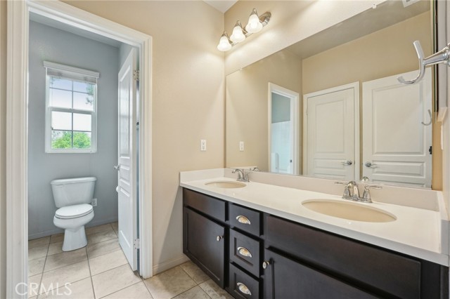 7766 Lupin Street, Chino CA: https://media.crmls.org/medias/0a7b568e-9d4f-4827-b3bd-8f316d59ba42.jpg