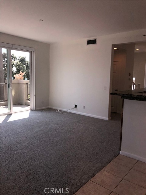 Detail Gallery Image 15 of 53 For 6267 Surfpoint Cir, Huntington Beach,  CA 92648 - 3 Beds | 2/1 Baths