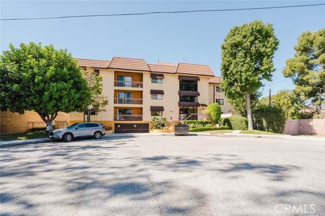 645 Balboa Avenue, 1C photo 40