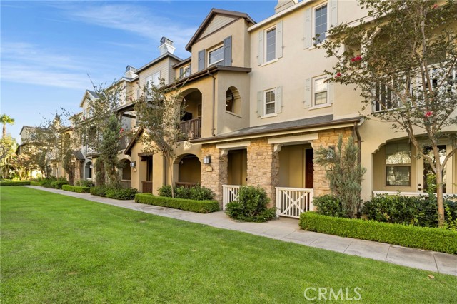 752 S Melrose Street, Anaheim CA: https://media.crmls.org/medias/0a7dece2-4bf1-49a9-a36d-e8d2bd71d891.jpg
