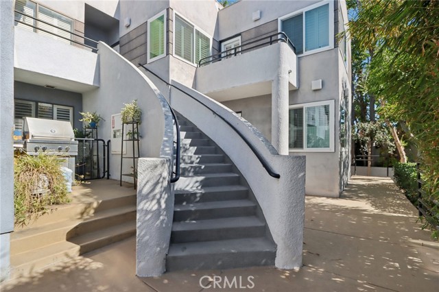 Detail Gallery Image 3 of 12 For 360 S Los Robles Ave #11,  Pasadena,  CA 91101 - 2 Beds | 2 Baths