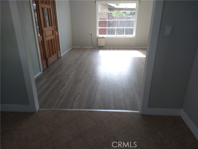 609 S Buena Vista Street, Hemet CA: https://media.crmls.org/medias/0a7e3c05-f3c7-443b-8c24-4444375c6ccf.jpg