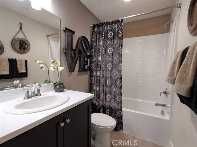 7467 Solstice Place, Rancho Cucamonga CA: https://media.crmls.org/medias/0a7eb0cb-24a6-40c1-96ee-0ffe1b69cc49.jpg
