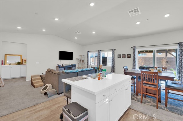 Detail Gallery Image 13 of 27 For 15389 Diamond, Victorville,  CA 92394 - 3 Beds | 2 Baths