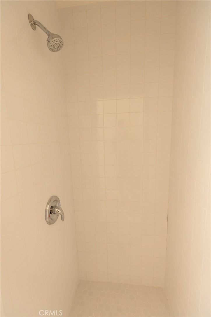 https://media.crmls.org/medias/0a7f77fe-4bda-4333-9035-31e5f7d019e8.jpg?preset=X-Large