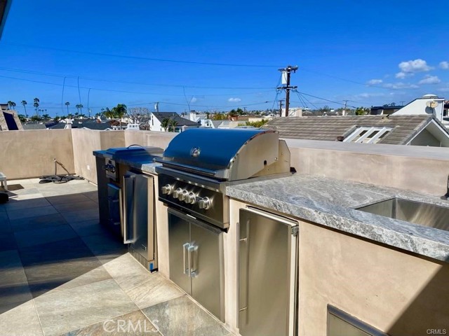 Detail Gallery Image 24 of 26 For 203 Sapphire, Newport Beach,  CA 92662 - 3 Beds | 3/1 Baths