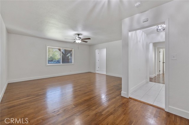Detail Gallery Image 11 of 42 For 37 E Eden Ave, Fresno,  CA 93706 - 3 Beds | 1 Baths