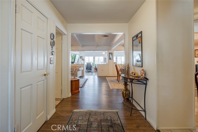 Detail Gallery Image 3 of 31 For 10836 Darby Ave, Porter Ranch,  CA 91326 - 4 Beds | 2 Baths