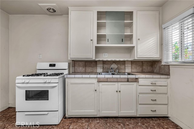 Detail Gallery Image 22 of 39 For 2402 Marine Ave, Gardena,  CA 90249 - 2 Beds | 1 Baths