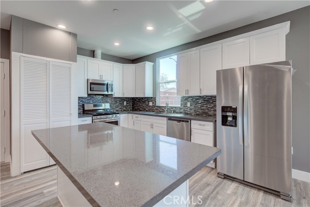 3626 S Cimarron Street, Los Angeles CA: https://media.crmls.org/medias/0a82e1ab-958a-4e01-bbad-d63daeb47753.jpg